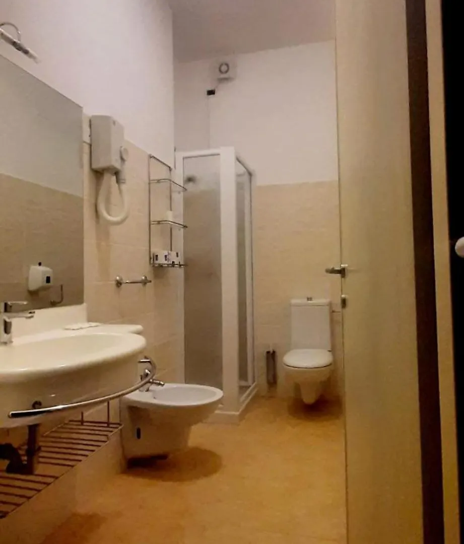פרדורה Mc Hotel 3*,