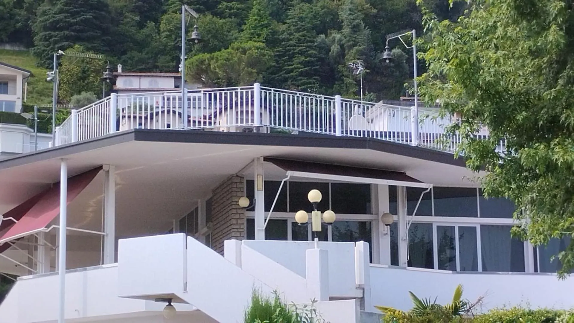 פרדורה Mc Hotel